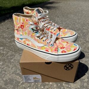 Groovy Floral Sk8-Hi 38 Deco - Vans Women's High-Top Sneakers 9.5 NEW in Box
